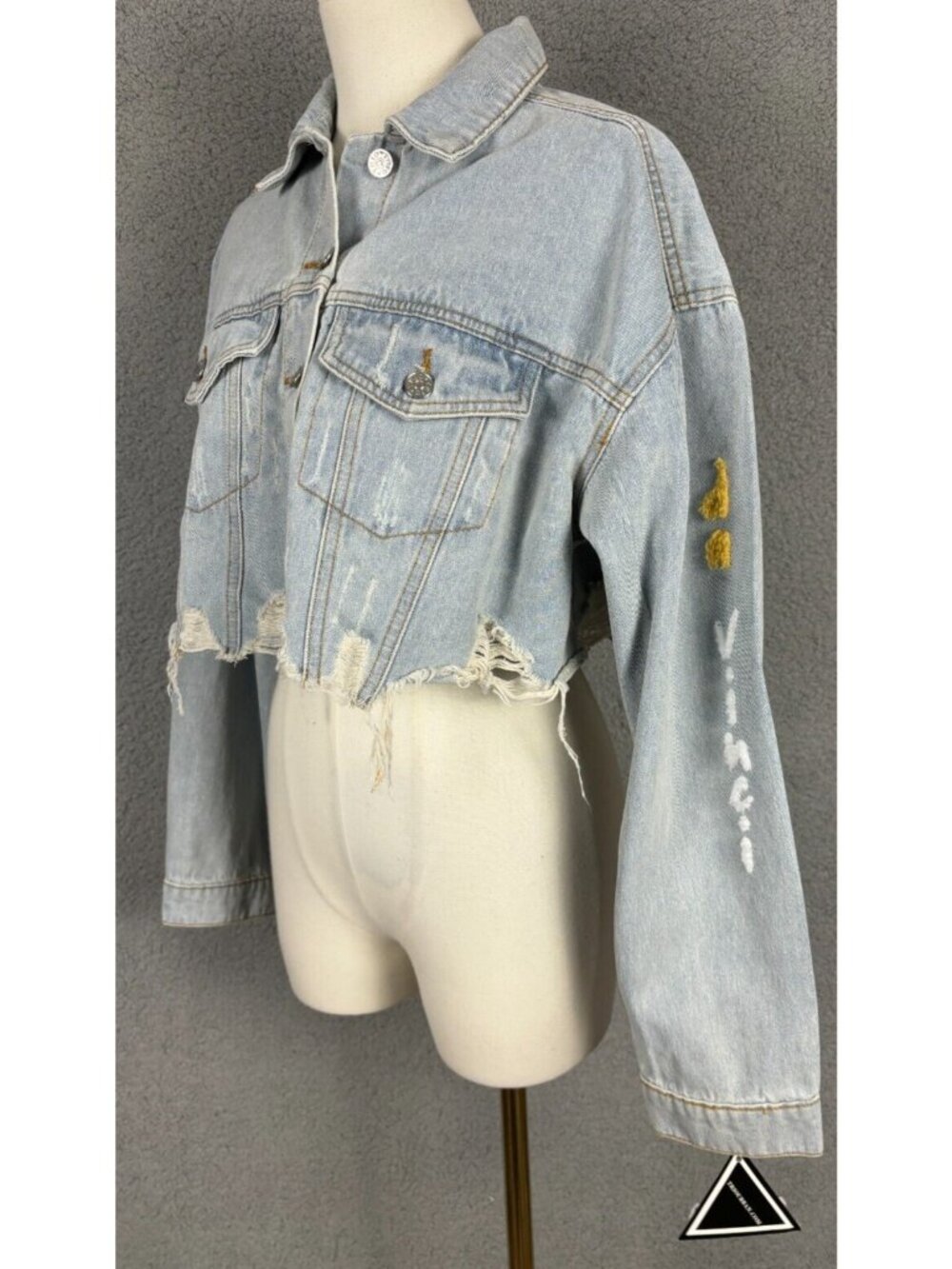 Trio Urban Women's Mona Lisa Heart Cropped Denim Jacket Blue S/M NWT's. - Picture 6 of 8